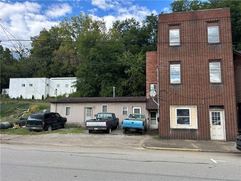 237 Main St Belle Vernon PA 15012