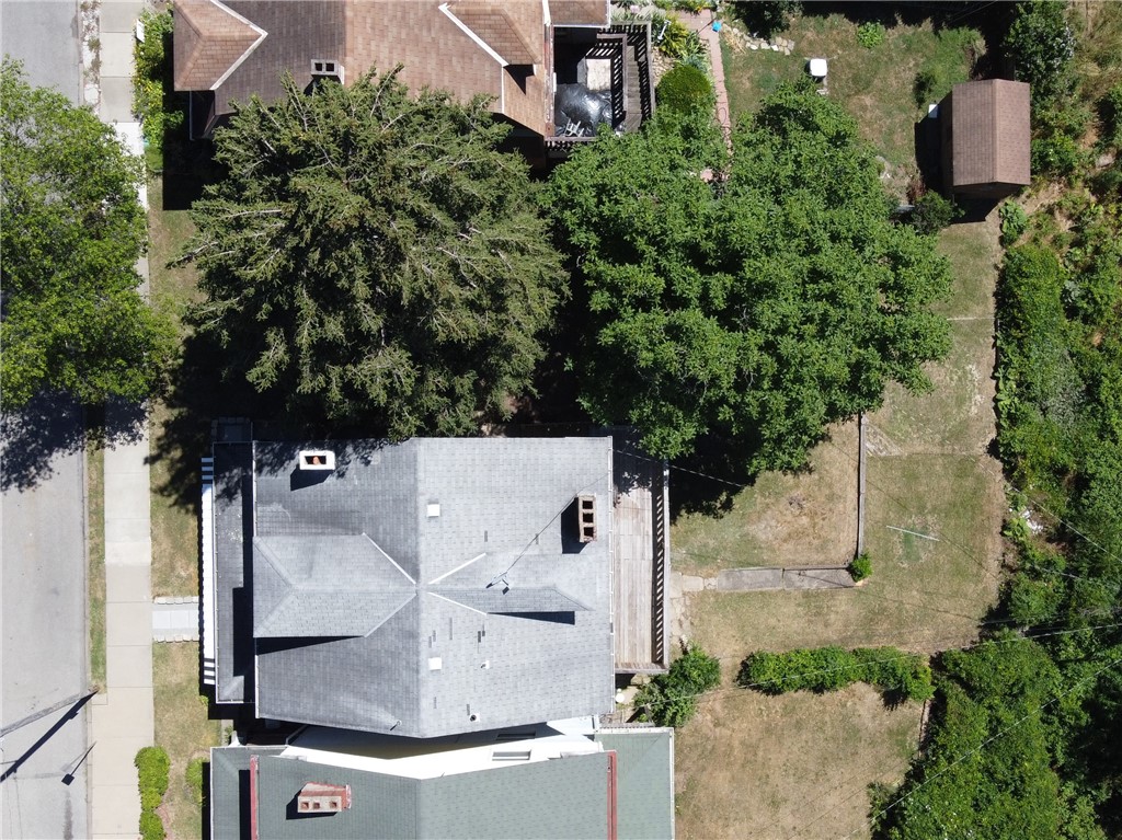 Carrick, Pennsylvania 15210, United States, 4 Bedrooms Bedrooms, ,3 BathroomsBathrooms,Residential,Contingent,108051