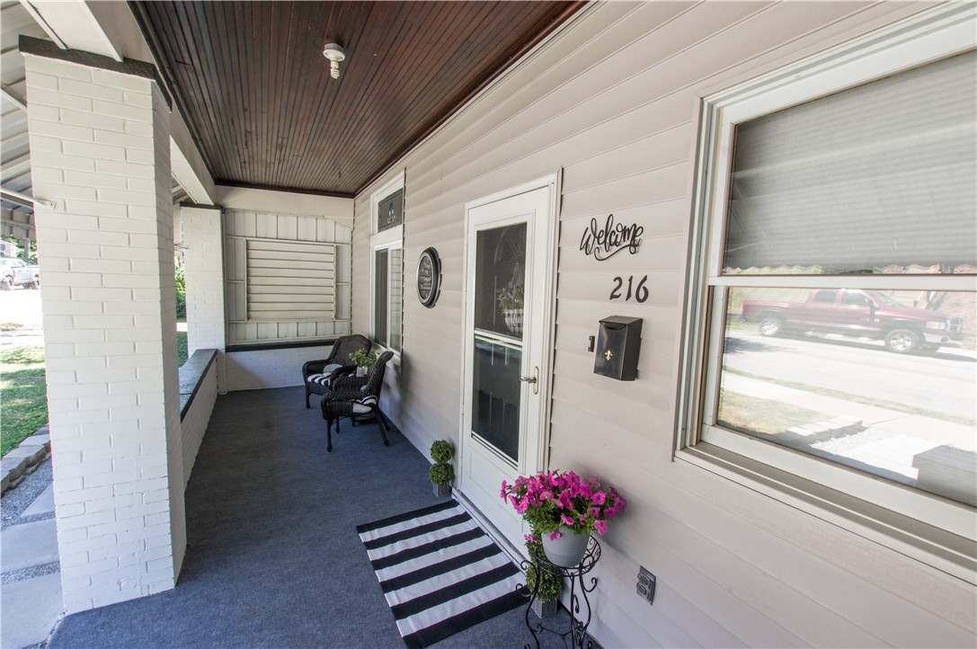 Carrick, Pennsylvania 15210, United States, 4 Bedrooms Bedrooms, ,3 BathroomsBathrooms,Residential,Contingent,108051