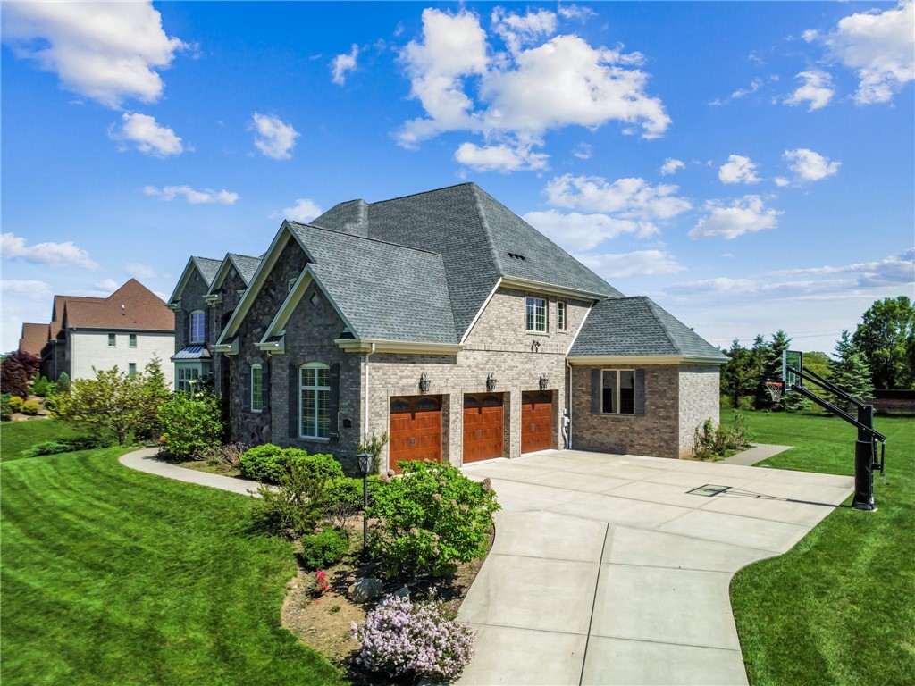 102 Archberry Dr
