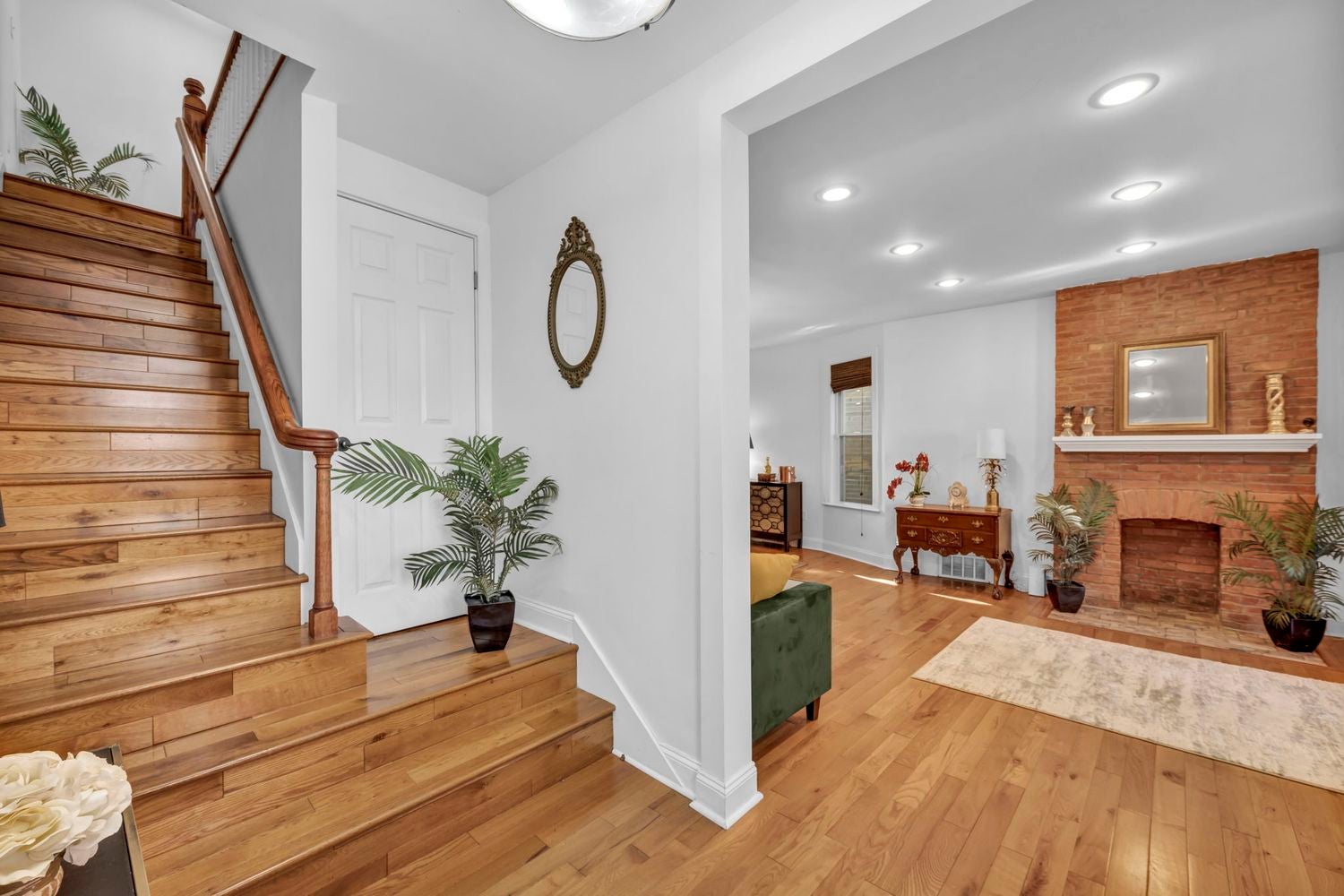702 Bellefonte St