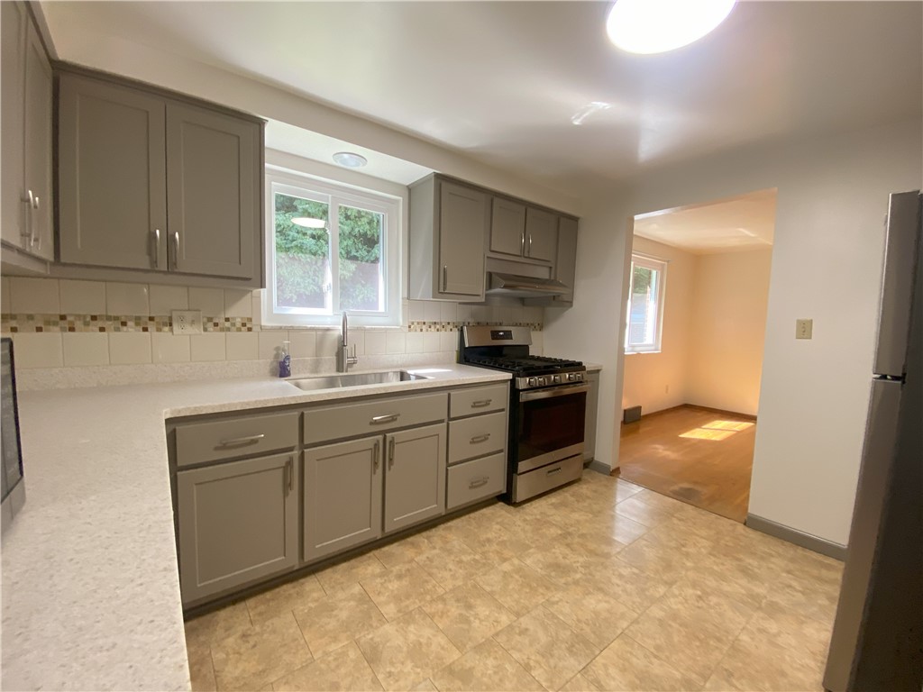 Plum Boro, Pennsylvania 15239, United States, 3 Bedrooms Bedrooms, ,3 BathroomsBathrooms,Residential,Active,86661