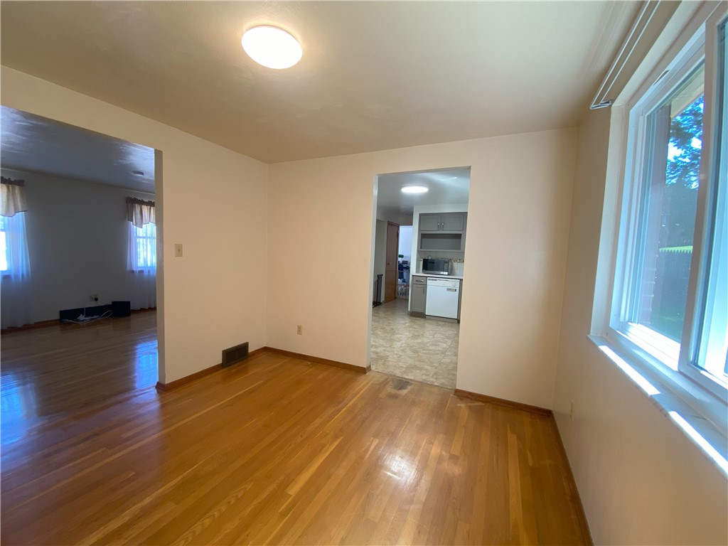 Plum Boro, Pennsylvania 15239, United States, 3 Bedrooms Bedrooms, ,3 BathroomsBathrooms,Residential,Active,86661