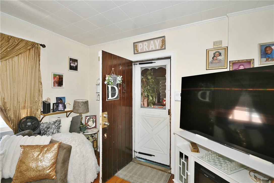 300 Sherman Ave