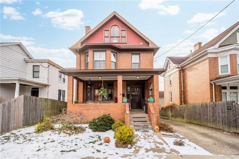 Photo of 337 W College St, Canonsburg, PA 15317 (MLS # 1738143)