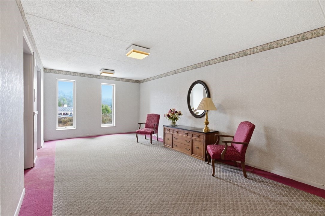 2160 Greentree Rd. 405W