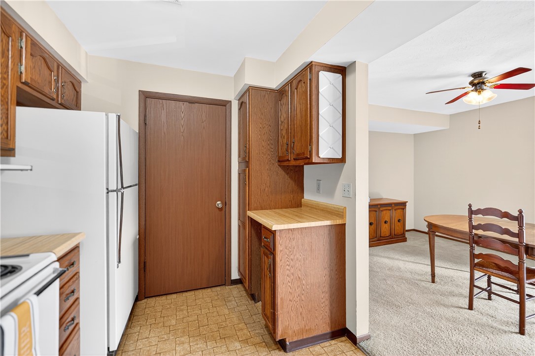 Wilkinsburg, Pennsylvania 15221, United States, 2 Bedrooms Bedrooms, ,2 BathroomsBathrooms,Residential,Pending,222184