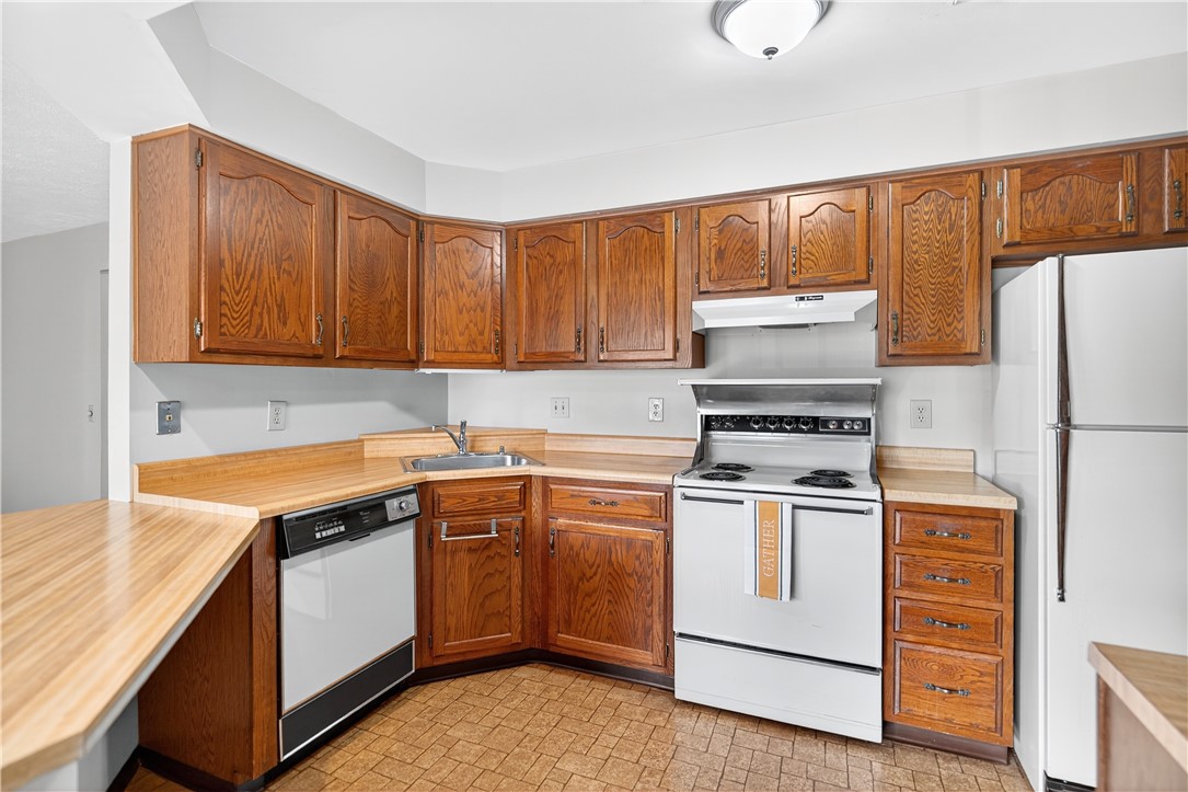 Wilkinsburg, Pennsylvania 15221, United States, 2 Bedrooms Bedrooms, ,2 BathroomsBathrooms,Residential,Pending,222184