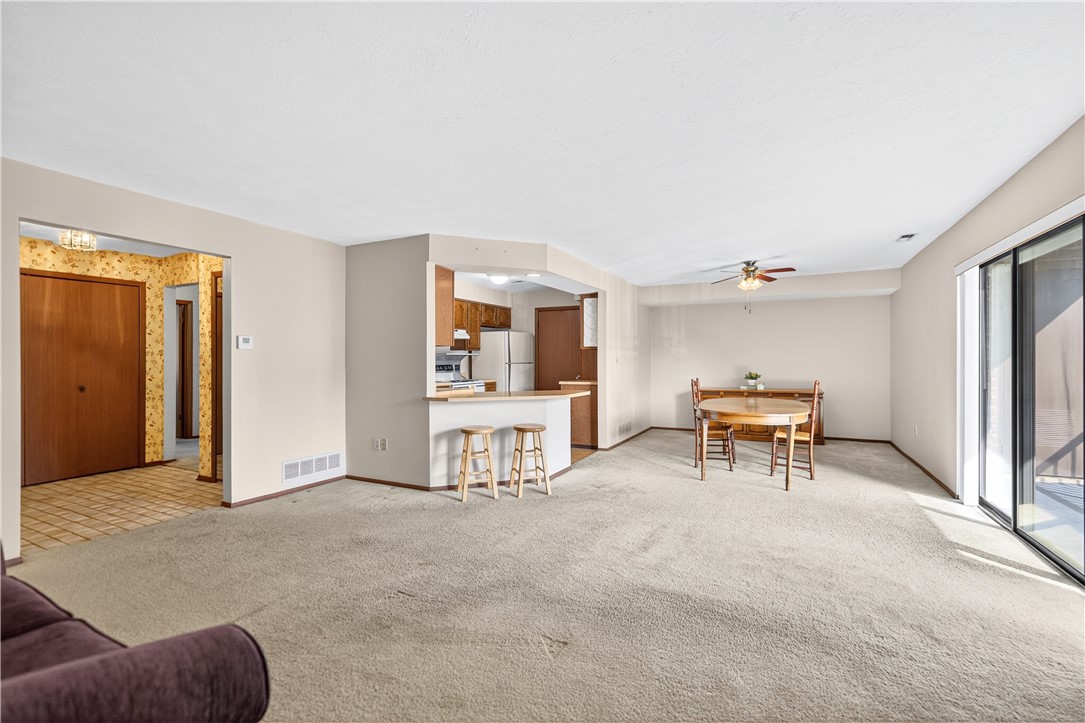 Wilkinsburg, Pennsylvania 15221, United States, 2 Bedrooms Bedrooms, ,2 BathroomsBathrooms,Residential,Pending,222184