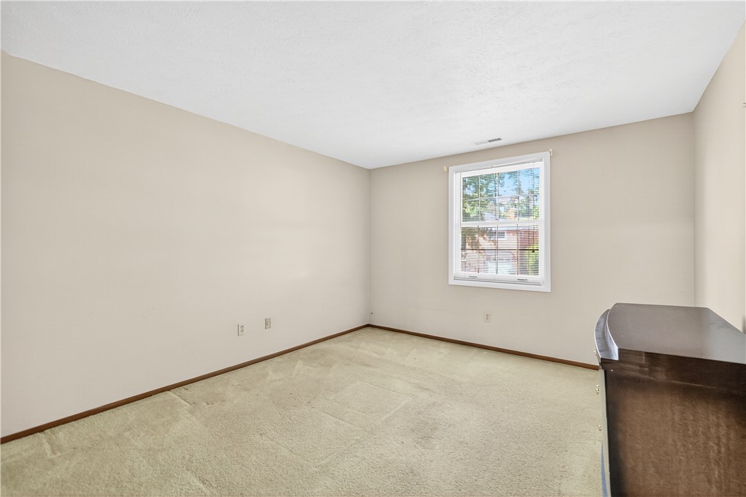 Wilkinsburg, Pennsylvania 15221, United States, 2 Bedrooms Bedrooms, ,2 BathroomsBathrooms,Residential,Pending,222184