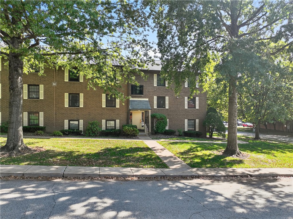 Wilkinsburg, Pennsylvania 15221, United States, 2 Bedrooms Bedrooms, ,2 BathroomsBathrooms,Residential,Pending,222184