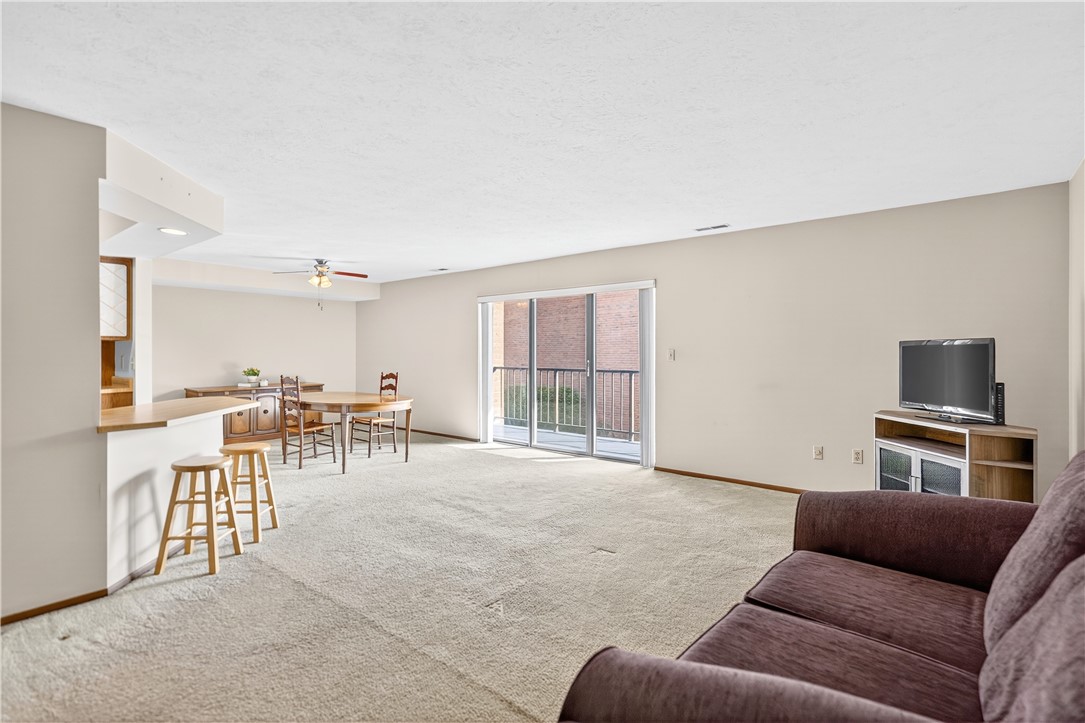 Wilkinsburg, Pennsylvania 15221, United States, 2 Bedrooms Bedrooms, ,2 BathroomsBathrooms,Residential,Pending,222184