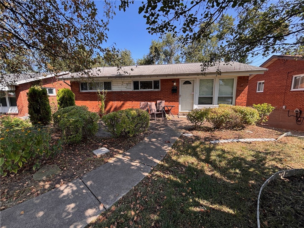 370 Princeton Dr
