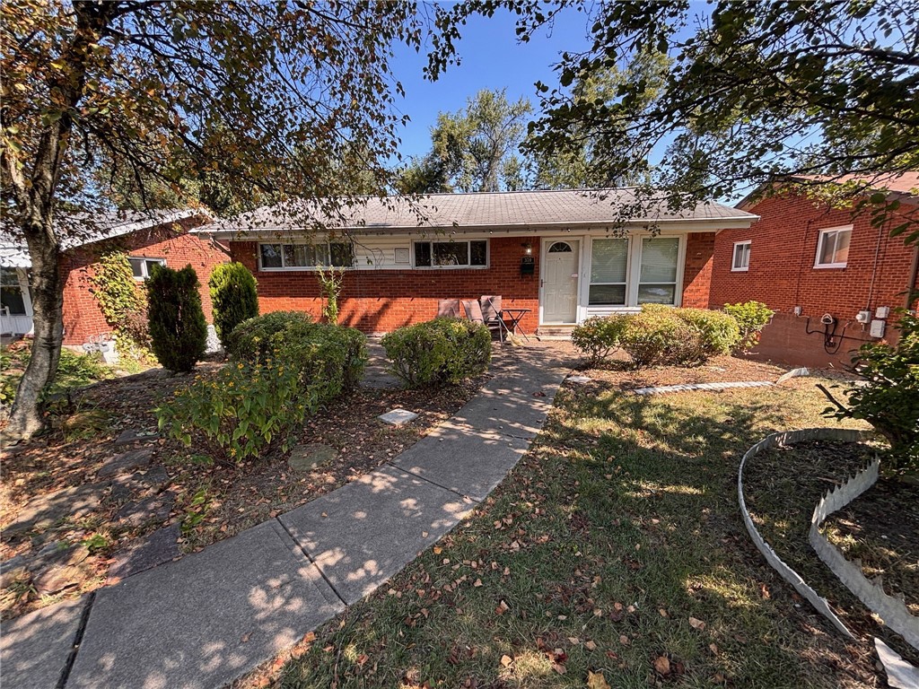 370 Princeton Dr