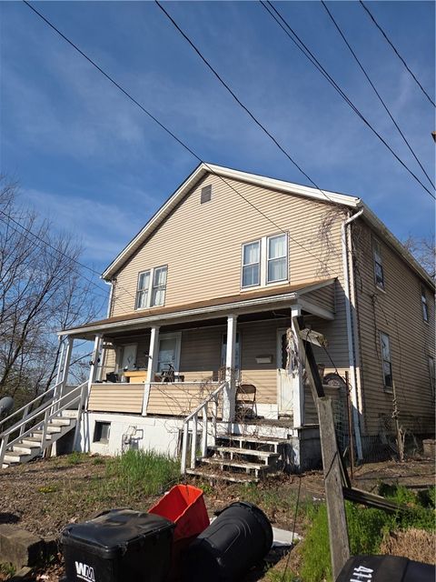 415 Sarah St Aliquippa PA 15001