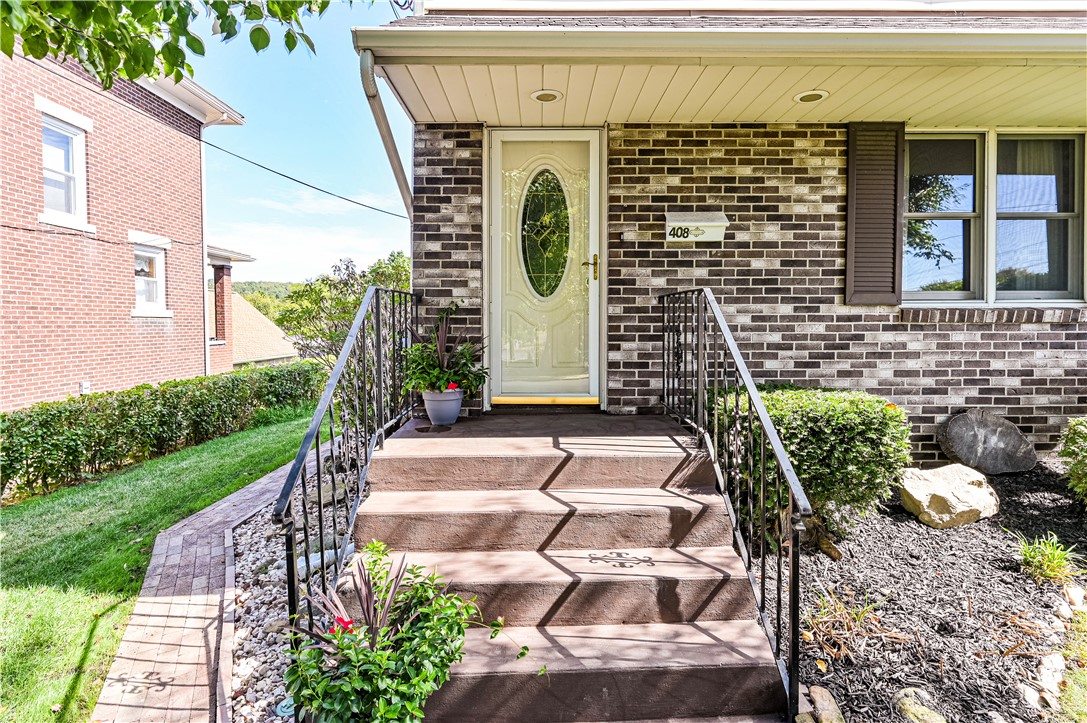 Jeannette, Pennsylvania 15644, United States, 3 Bedrooms Bedrooms, ,3 BathroomsBathrooms,Residential,Pending,212615