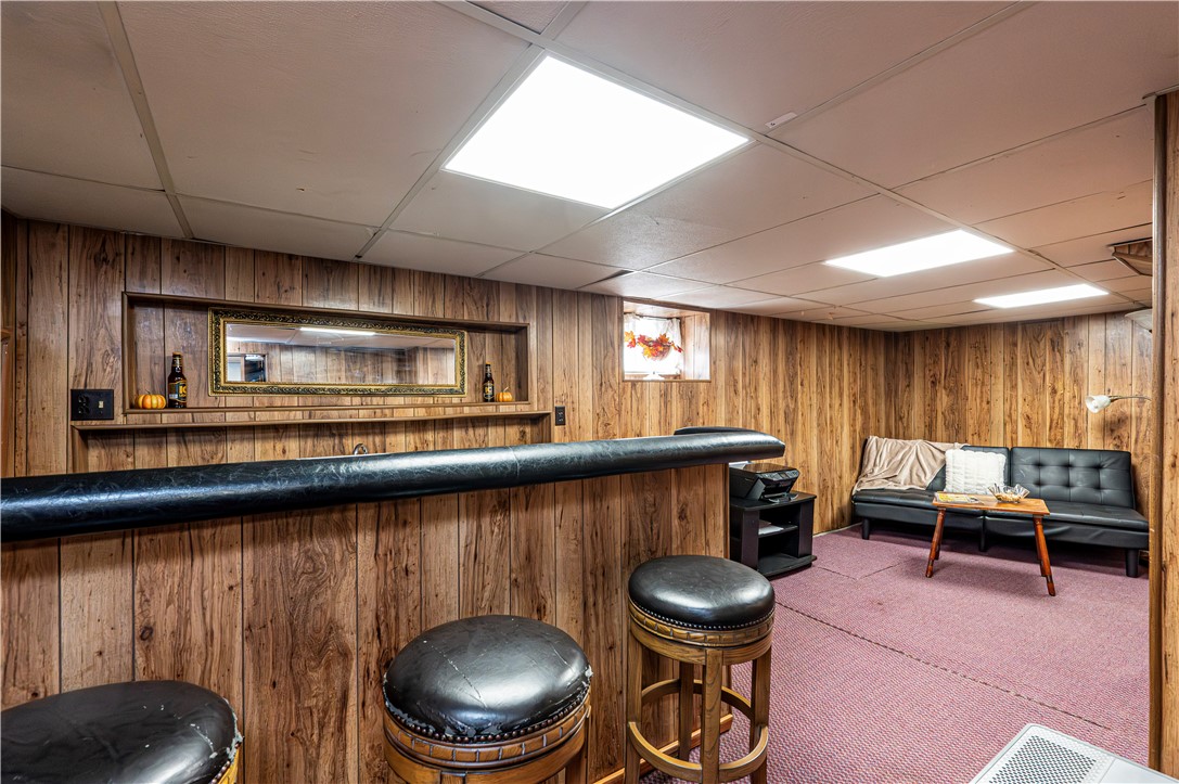 Jeannette, Pennsylvania 15644, United States, 3 Bedrooms Bedrooms, ,3 BathroomsBathrooms,Residential,Pending,212615