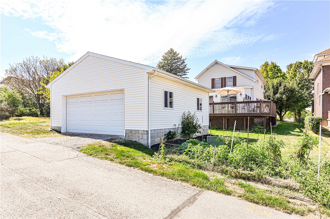 Jeannette, Pennsylvania 15644, United States, 3 Bedrooms Bedrooms, ,3 BathroomsBathrooms,Residential,Pending,212615