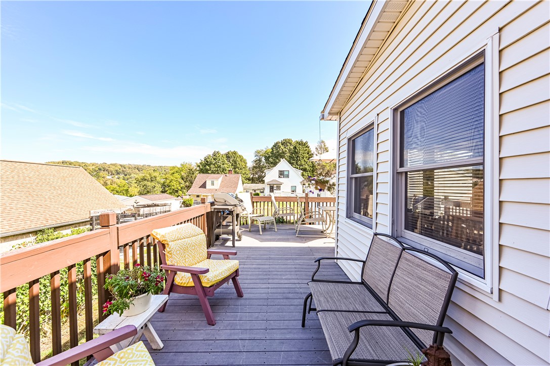 Jeannette, Pennsylvania 15644, United States, 3 Bedrooms Bedrooms, ,3 BathroomsBathrooms,Residential,Pending,212615