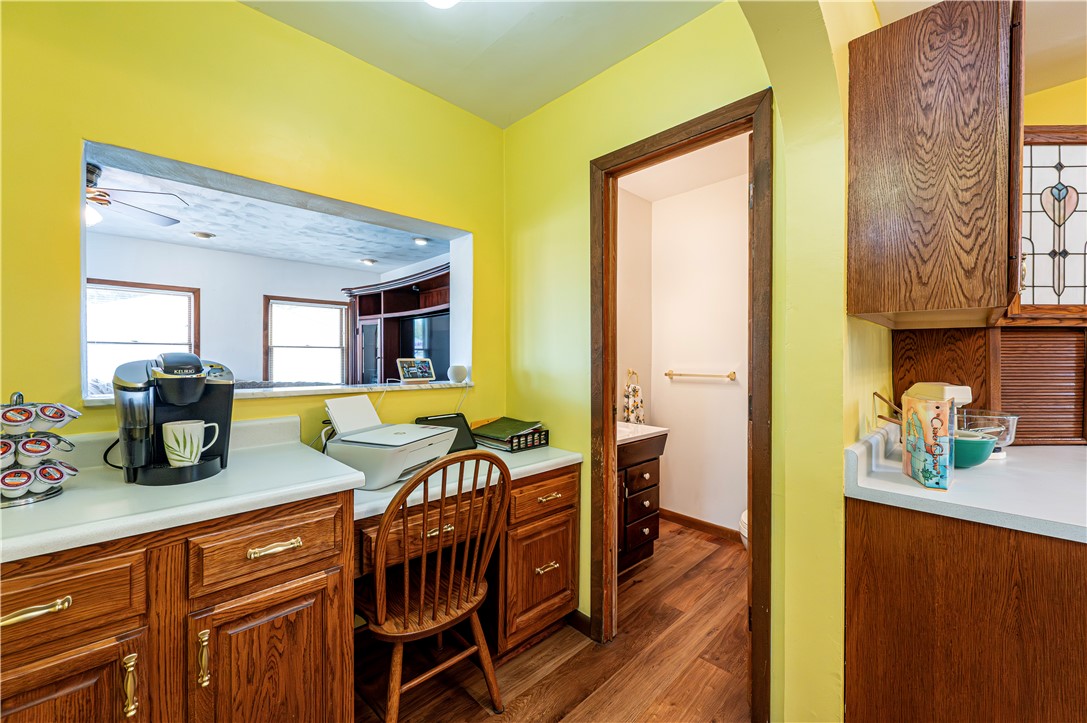 Jeannette, Pennsylvania 15644, United States, 3 Bedrooms Bedrooms, ,3 BathroomsBathrooms,Residential,Pending,212615