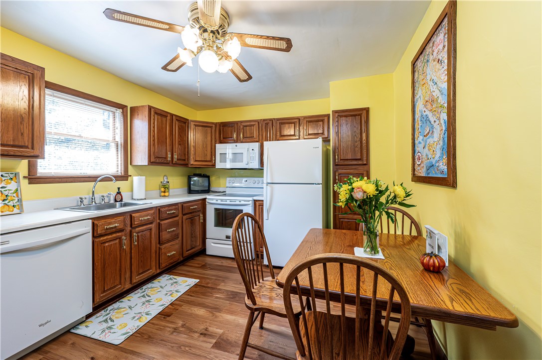 Jeannette, Pennsylvania 15644, United States, 3 Bedrooms Bedrooms, ,3 BathroomsBathrooms,Residential,Pending,212615