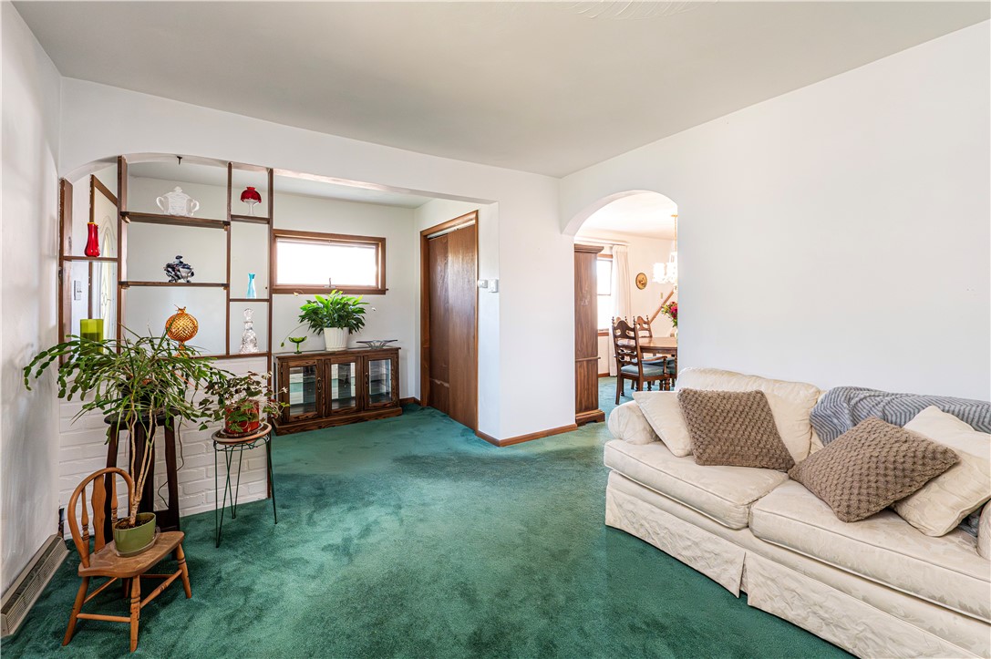 Jeannette, Pennsylvania 15644, United States, 3 Bedrooms Bedrooms, ,3 BathroomsBathrooms,Residential,Pending,212615