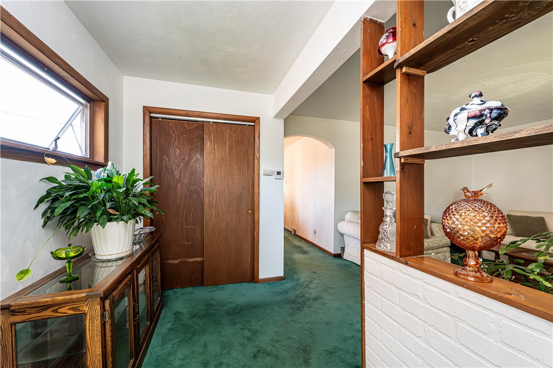 Jeannette, Pennsylvania 15644, United States, 3 Bedrooms Bedrooms, ,3 BathroomsBathrooms,Residential,Pending,212615