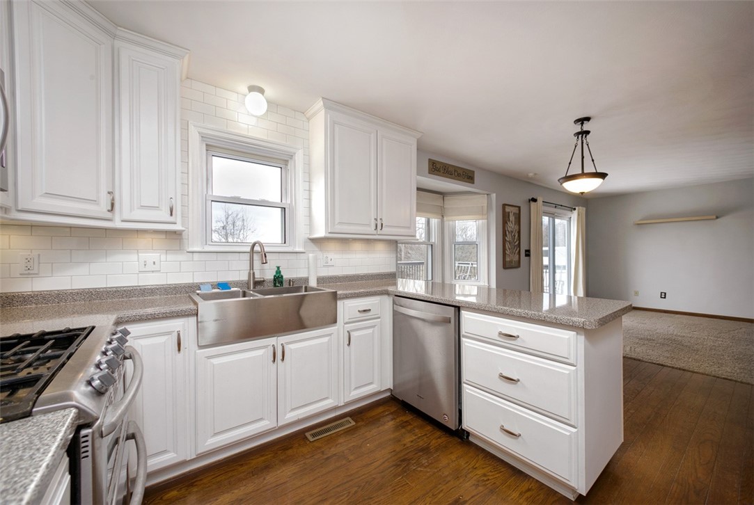 Penn Twp - Wml, Pennsylvania 15642, United States, 3 Bedrooms Bedrooms, ,3 BathroomsBathrooms,Residential,Contingent,28033