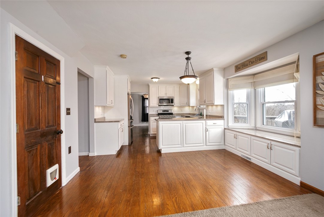 Penn Twp - Wml, Pennsylvania 15642, United States, 3 Bedrooms Bedrooms, ,3 BathroomsBathrooms,Residential,Contingent,28033