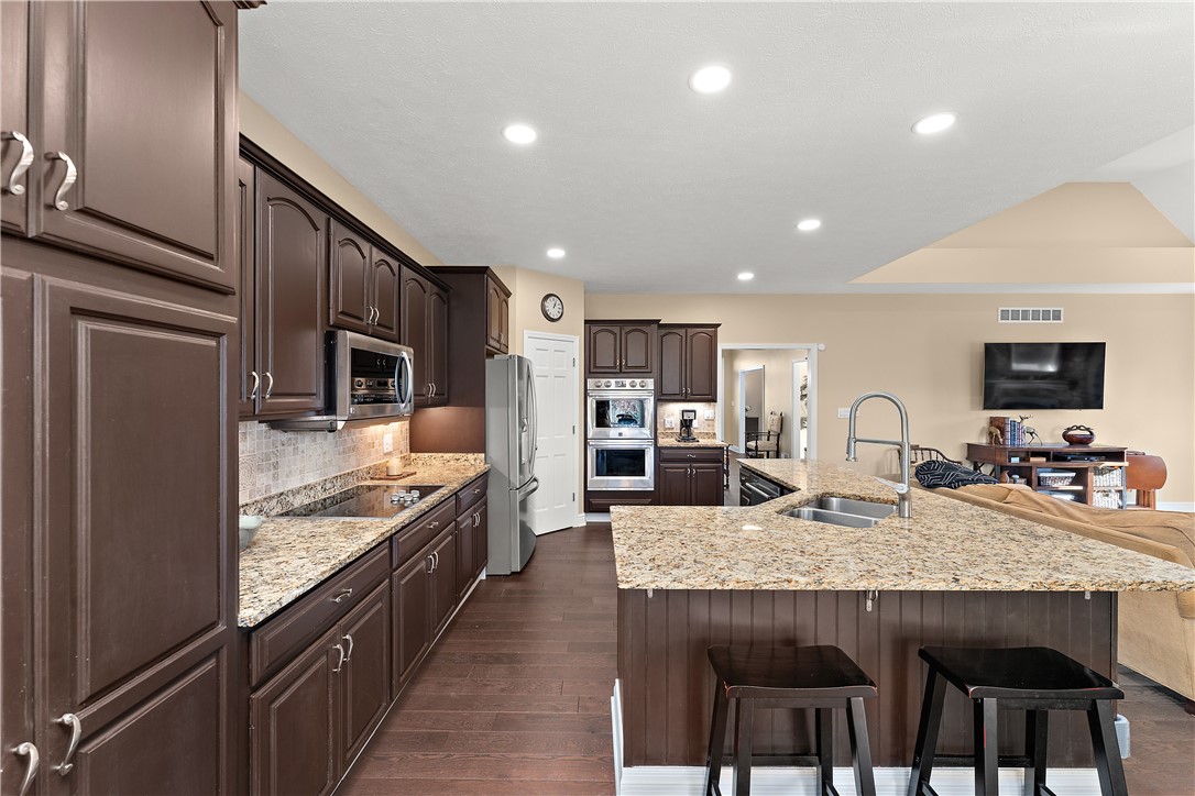 Cranberry Twp, Pennsylvania 16066, United States, 4 Bedrooms Bedrooms, ,4 BathroomsBathrooms,Residential,Pending,105005