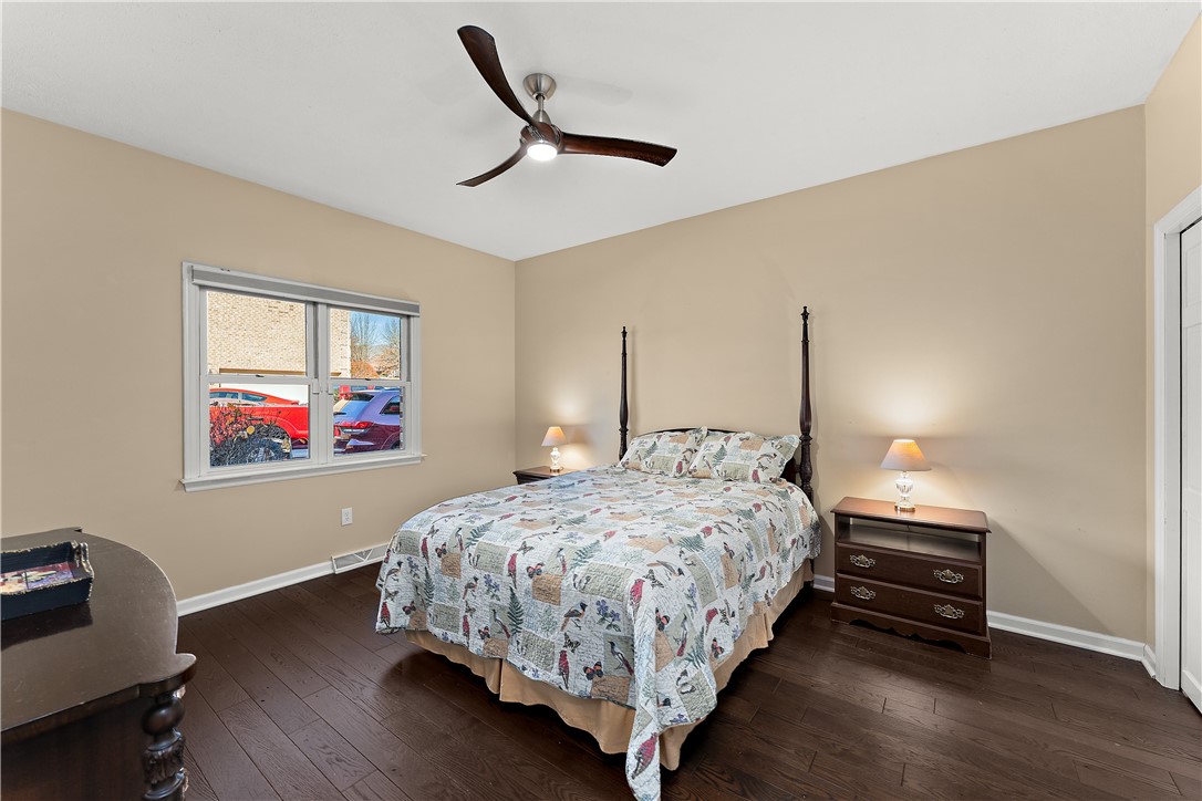 Cranberry Twp, Pennsylvania 16066, United States, 4 Bedrooms Bedrooms, ,4 BathroomsBathrooms,Residential,Pending,105005