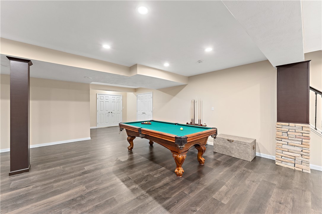 Cranberry Twp, Pennsylvania 16066, United States, 4 Bedrooms Bedrooms, ,4 BathroomsBathrooms,Residential,Pending,105005