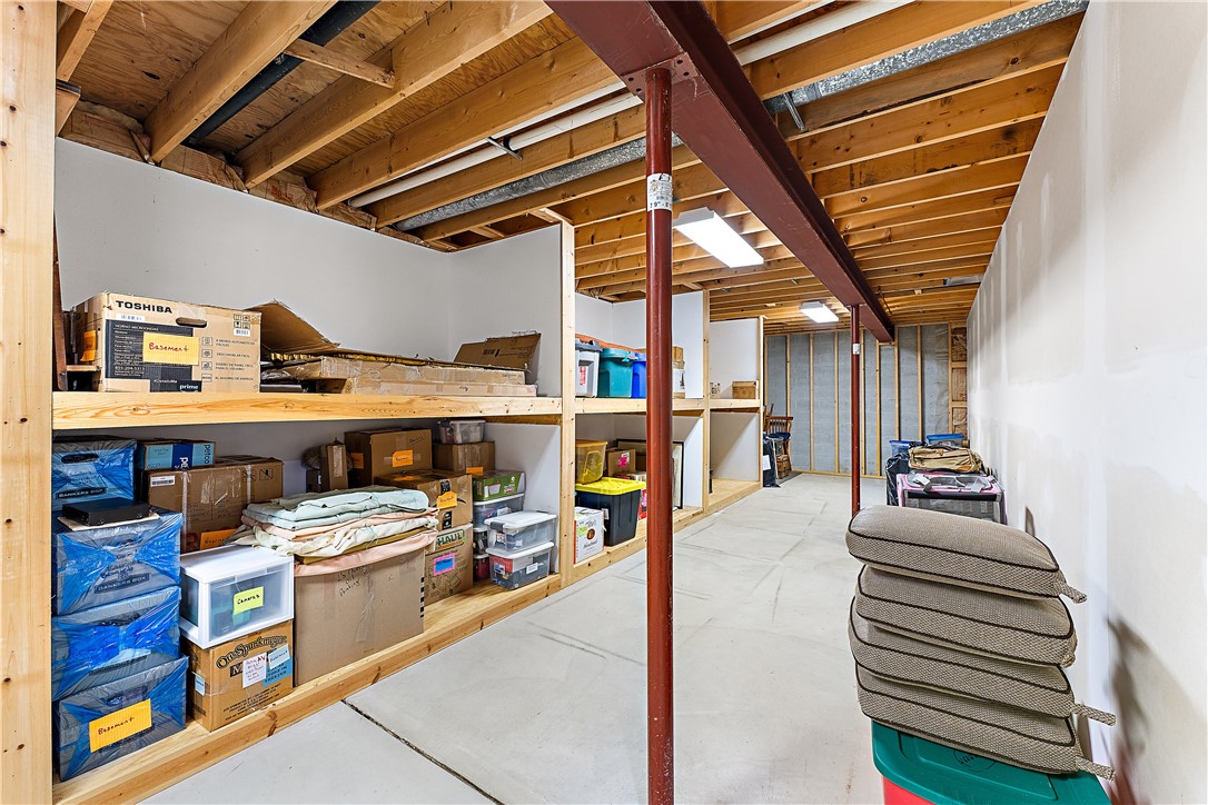 Cranberry Twp, Pennsylvania 16066, United States, 4 Bedrooms Bedrooms, ,4 BathroomsBathrooms,Residential,Pending,105005