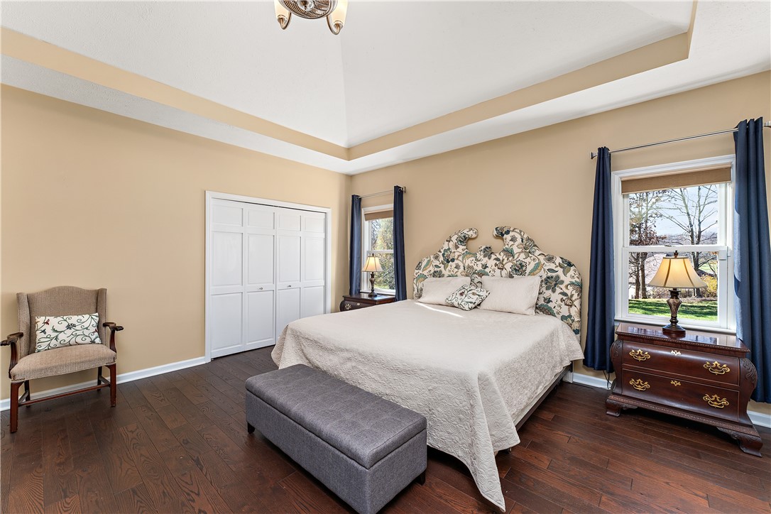 Cranberry Twp, Pennsylvania 16066, United States, 4 Bedrooms Bedrooms, ,4 BathroomsBathrooms,Residential,Pending,105005