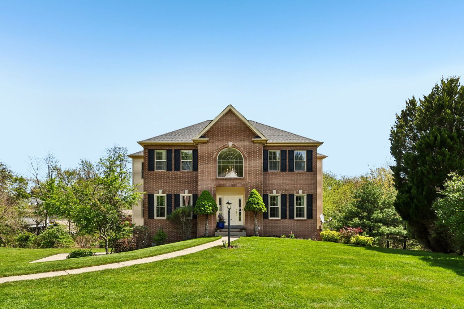 1605 Franklin Fields