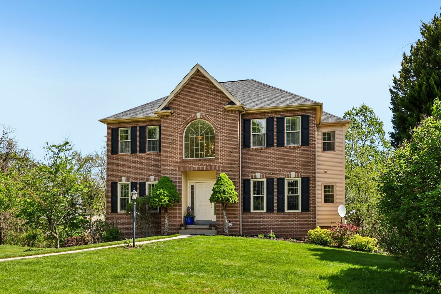1605 Franklin Fields