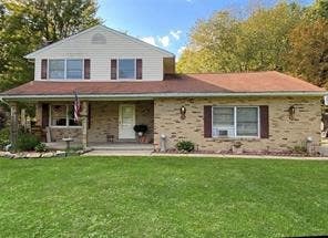 Photo for 755 N Darby Rd