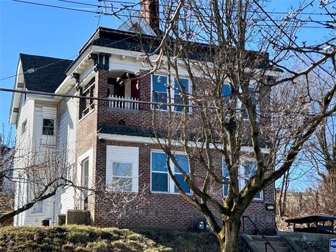 Photo of 2032 Perrysville Ave, Pittsburgh, PA 15214 (MLS # 1751437)