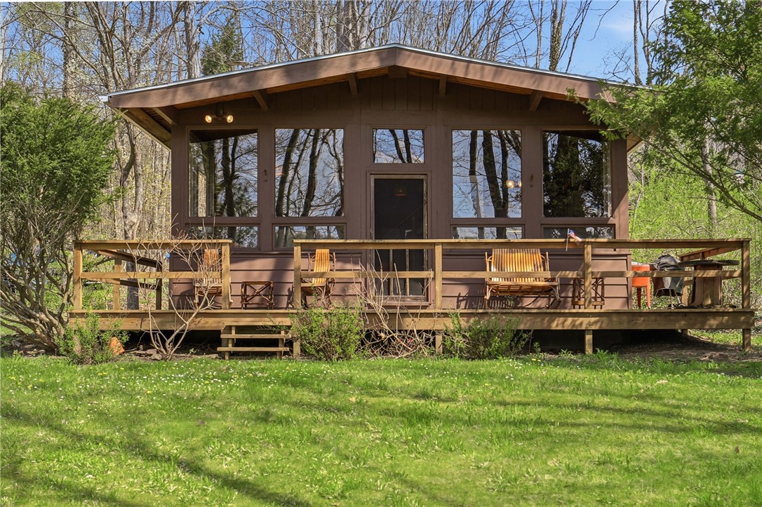 153 Breastview Dr