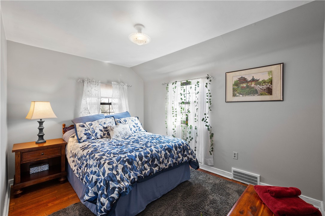 Scott Twp - Sal, Pennsylvania 15220, United States, 3 Bedrooms Bedrooms, ,2 BathroomsBathrooms,Residential,Active,78303