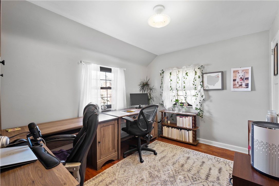 Scott Twp - Sal, Pennsylvania 15220, United States, 3 Bedrooms Bedrooms, ,2 BathroomsBathrooms,Residential,Active,78303