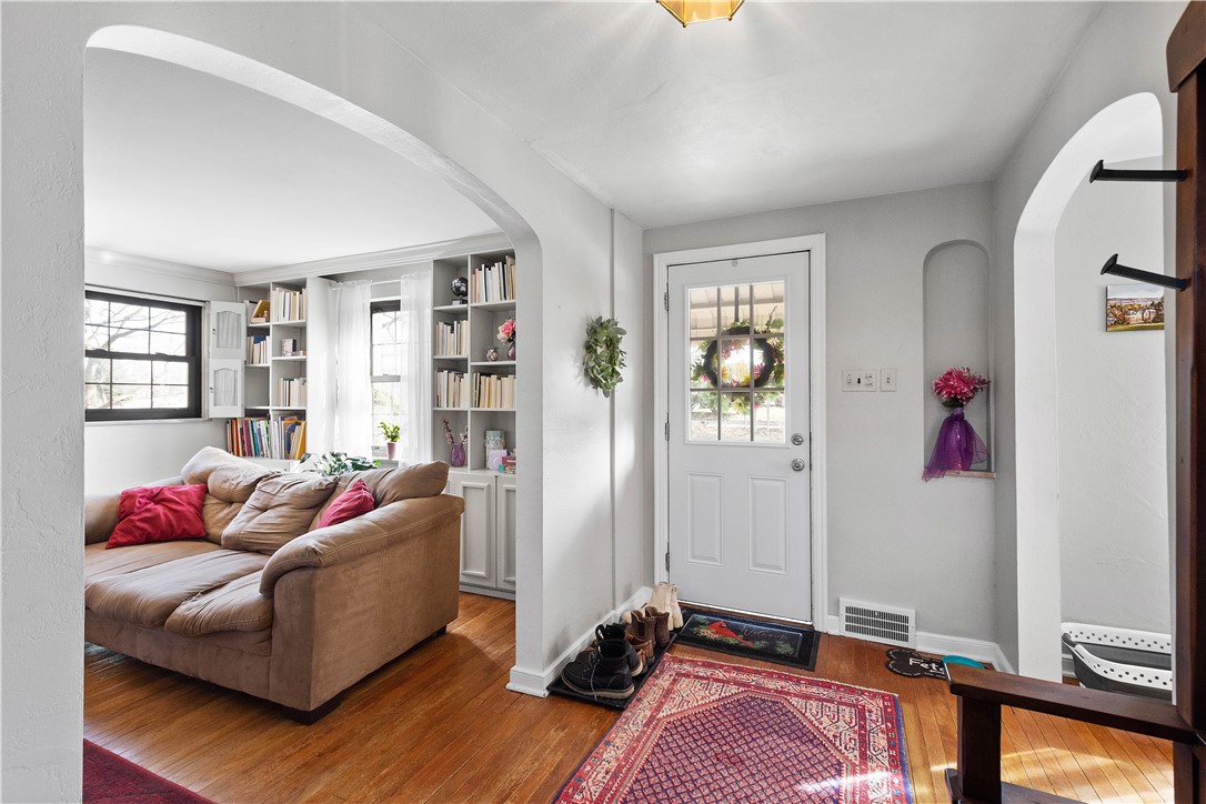 Scott Twp - Sal, Pennsylvania 15220, United States, 3 Bedrooms Bedrooms, ,2 BathroomsBathrooms,Residential,Active,78303