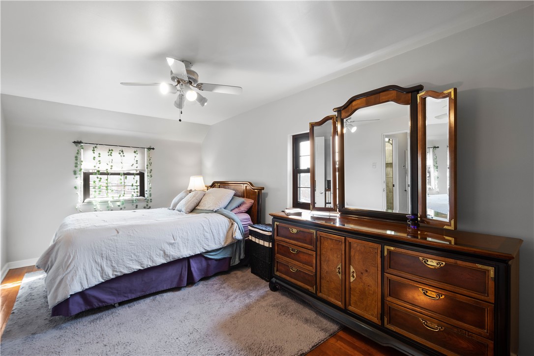 Scott Twp - Sal, Pennsylvania 15220, United States, 3 Bedrooms Bedrooms, ,2 BathroomsBathrooms,Residential,Active,78303