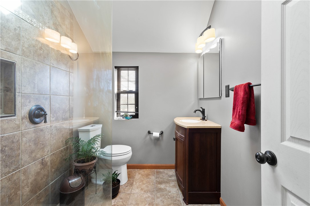 Scott Twp - Sal, Pennsylvania 15220, United States, 3 Bedrooms Bedrooms, ,2 BathroomsBathrooms,Residential,Active,78303