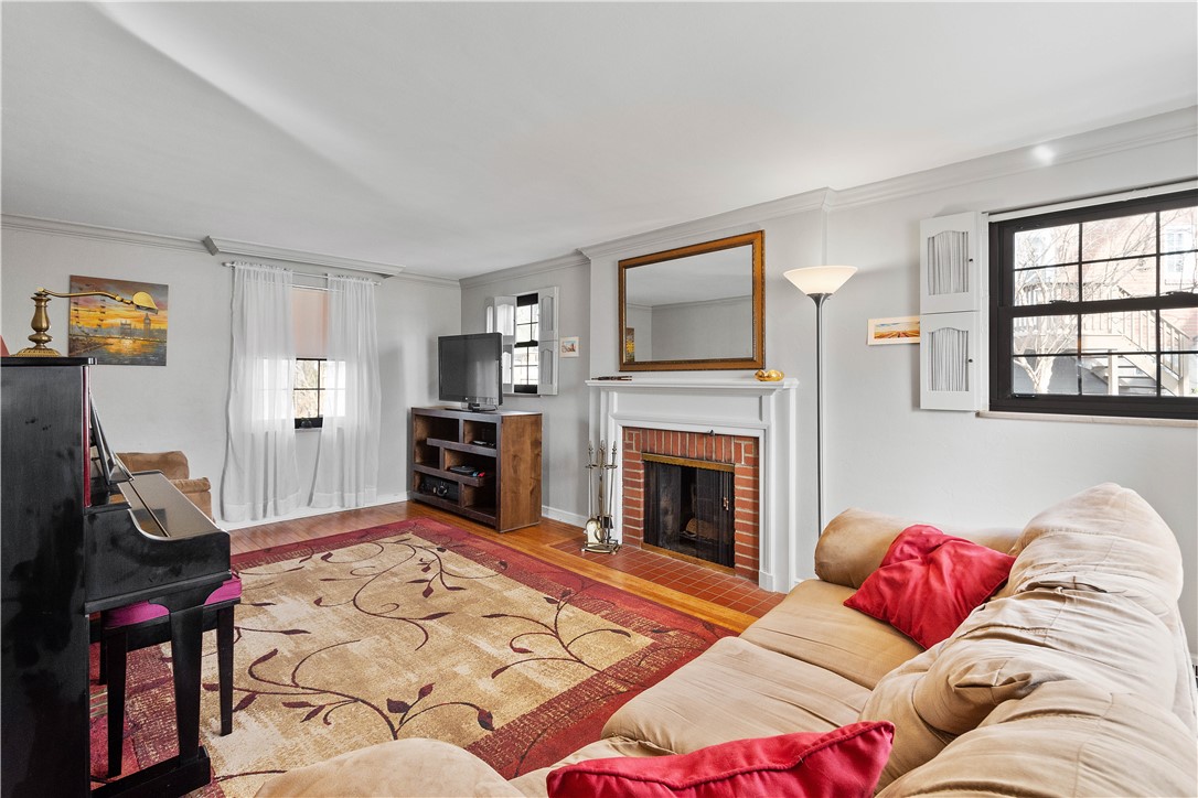 Scott Twp - Sal, Pennsylvania 15220, United States, 3 Bedrooms Bedrooms, ,2 BathroomsBathrooms,Residential,Active,78303