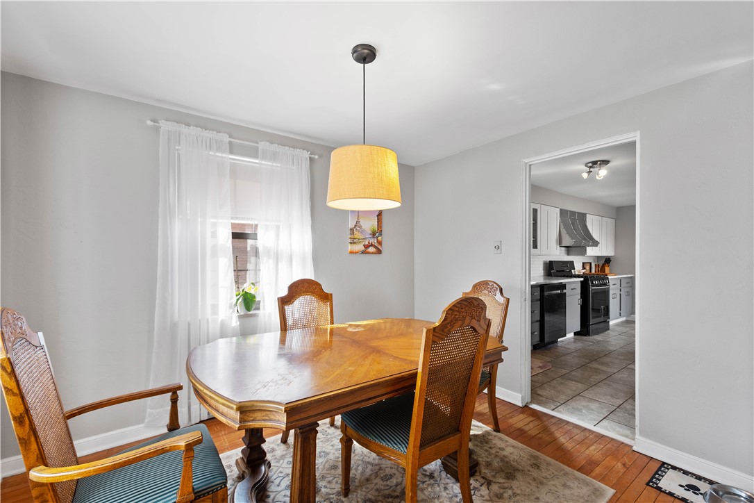 Scott Twp - Sal, Pennsylvania 15220, United States, 3 Bedrooms Bedrooms, ,2 BathroomsBathrooms,Residential,Active,78303