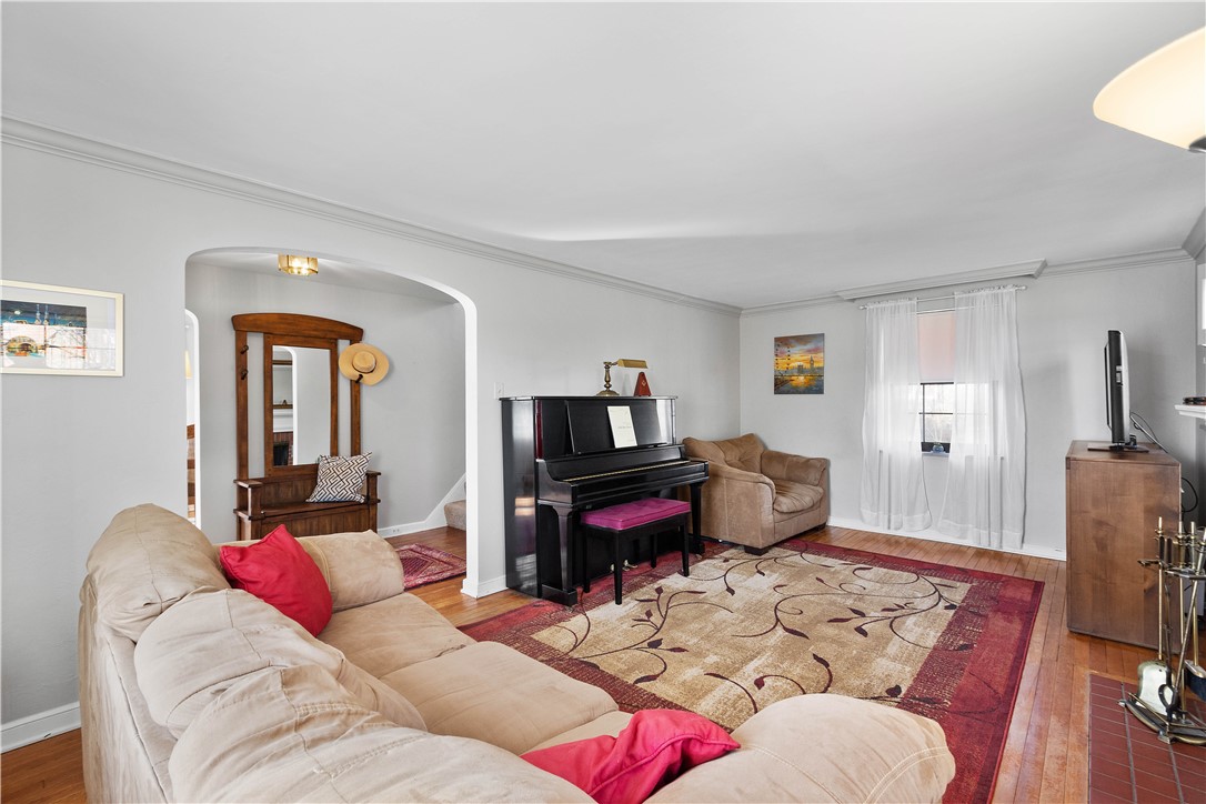 Scott Twp - Sal, Pennsylvania 15220, United States, 3 Bedrooms Bedrooms, ,2 BathroomsBathrooms,Residential,Active,78303