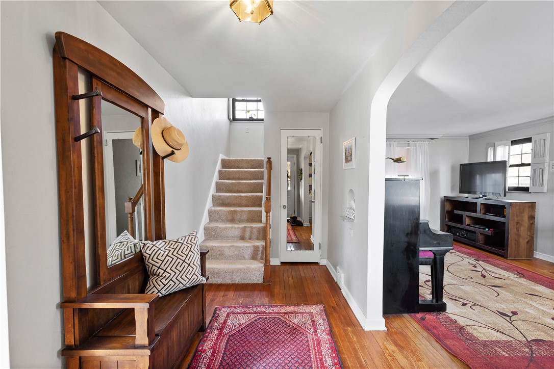 Scott Twp - Sal, Pennsylvania 15220, United States, 3 Bedrooms Bedrooms, ,2 BathroomsBathrooms,Residential,Active,78303