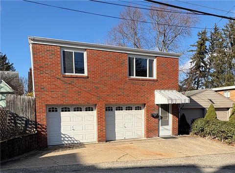 Photo of 815 Louisa St, Pittsburgh, PA 15210 (MLS # 1735085)