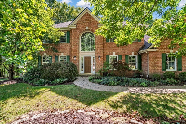 102 TIMBERLEE DR, EVANS CITY, PA 16033 - Image e973e8b3048c2f9f89fc13c8aa871b49/4049980232